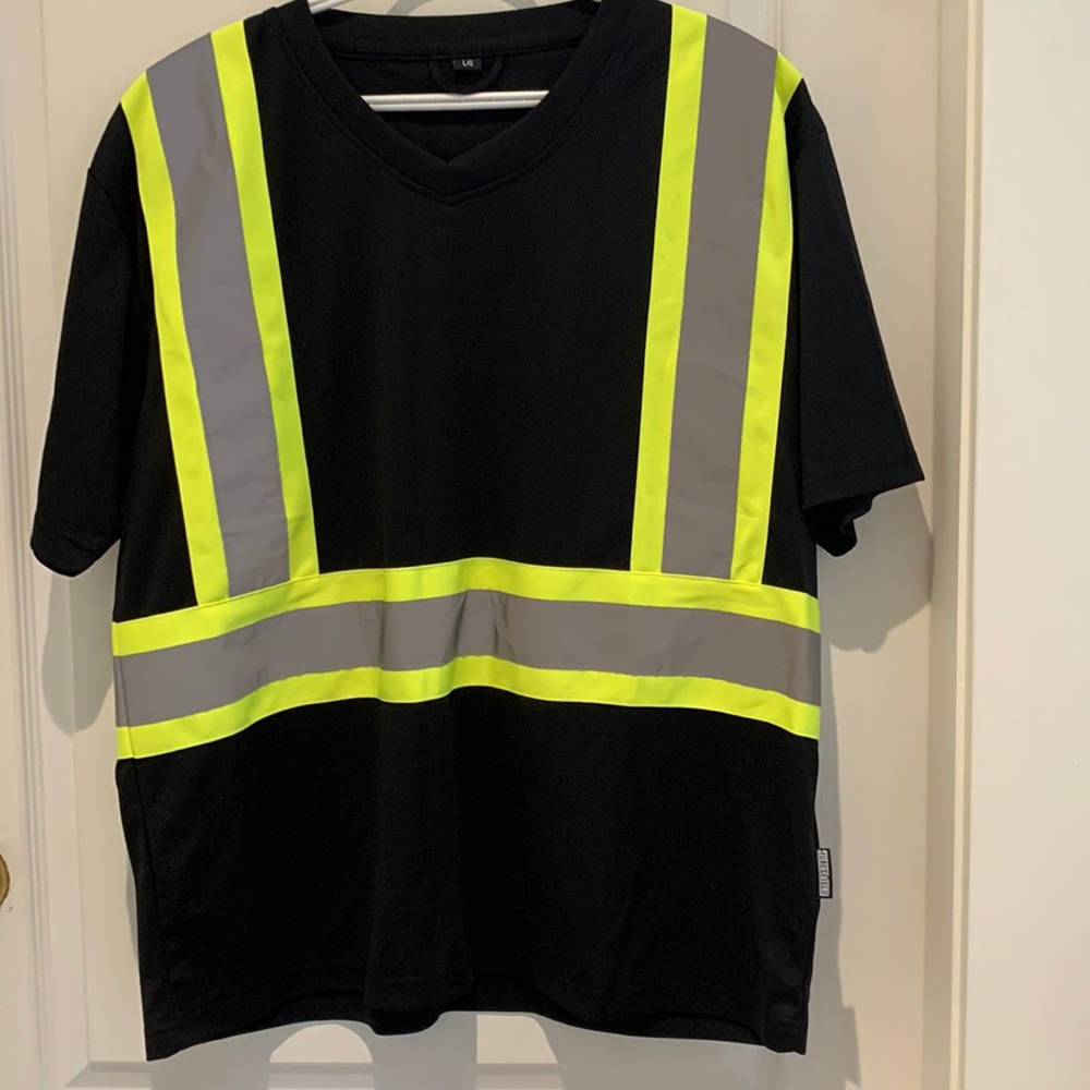 NWOT. Forcefield shirt for men